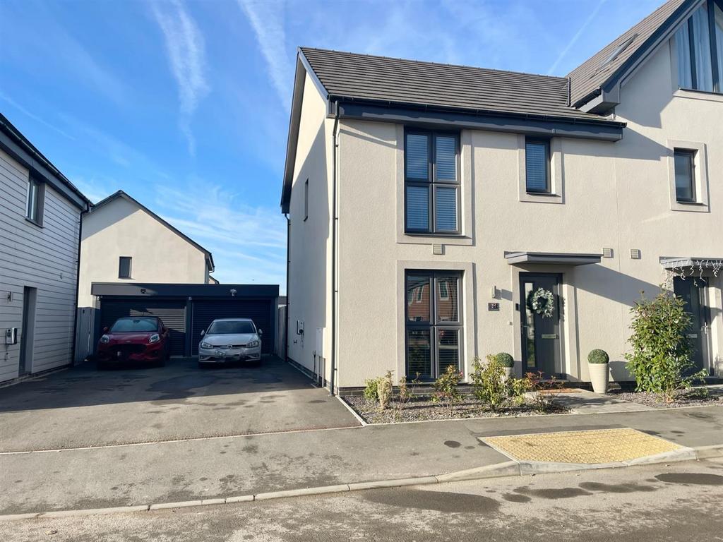 Cae Canol, Parc Ceirw, Morriston 3 bed semidetached house for sale £