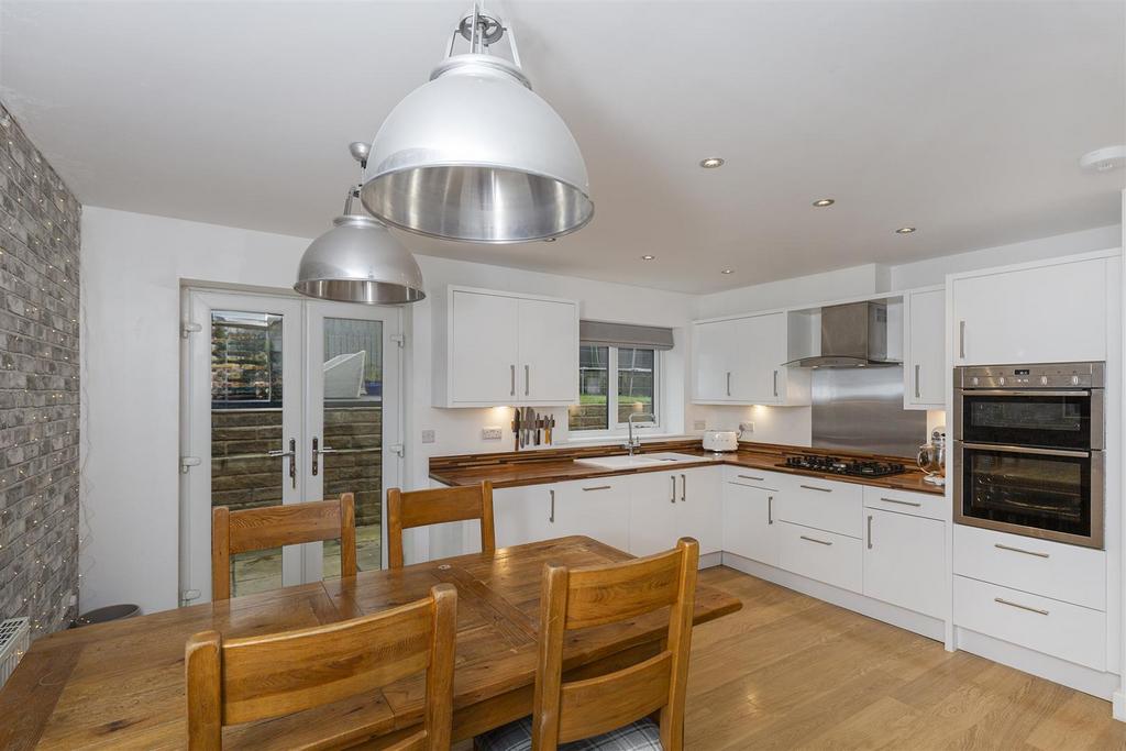 Bramleys Estate Agents - Matthew Lane (15).jpg