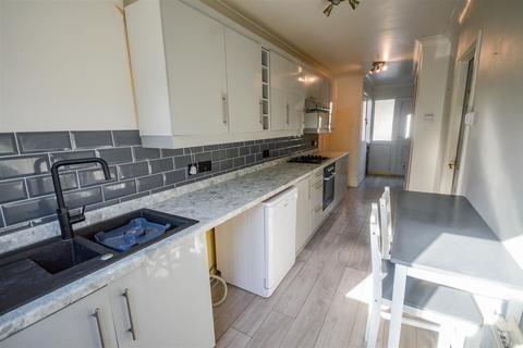 4 bedroom terraced house for sale, Mawfa Crescent, Sheffield, S14