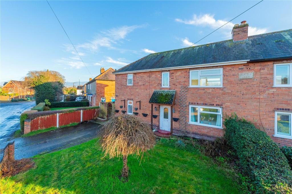 Cliff Crescent, Ellerdine, Telford... 3 bed semidetached house for
