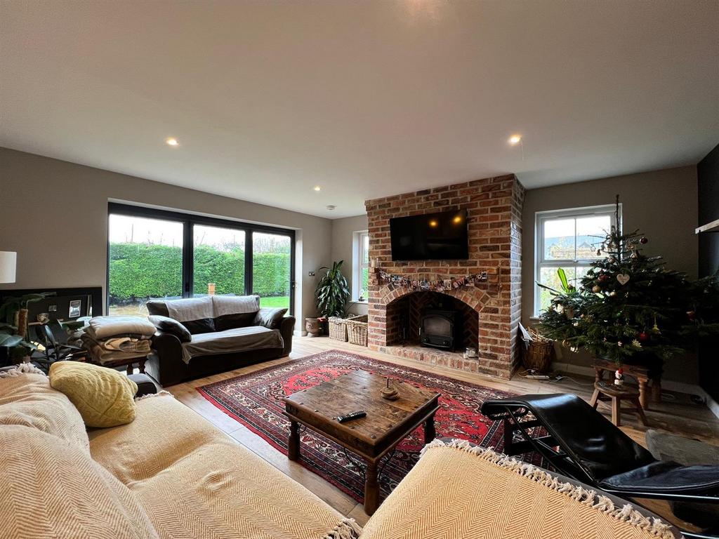 Carr Lane, East Ayton, Scarborough 4 bed detached bungalow £575,000