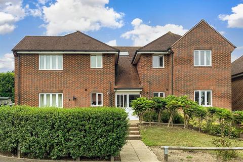 2 bedroom ground floor flat for sale, Champion Down, Effingham, Surrey