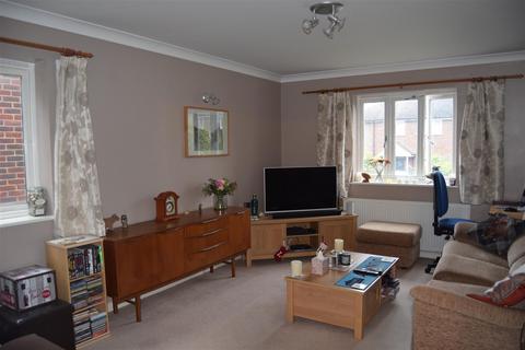 2 bedroom ground floor flat for sale, Champion Down, Effingham, Surrey