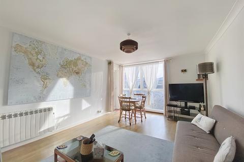 3 bedroom flat for sale, West Bay