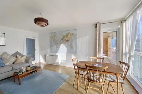 3 bedroom flat for sale, West Bay