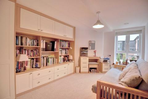 2 bedroom retirement property for sale, Albert Court, Henley On Thames