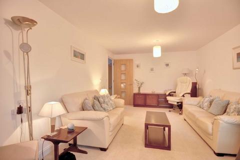 2 bedroom retirement property for sale, Albert Court, Henley On Thames