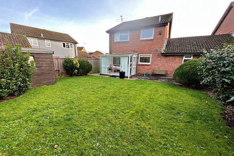 28 Avon Meade, Fordingbridge, SP6 1QR