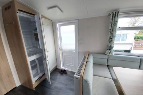 2 bedroom static caravan for sale - Saltmarshe Castle Holiday Park