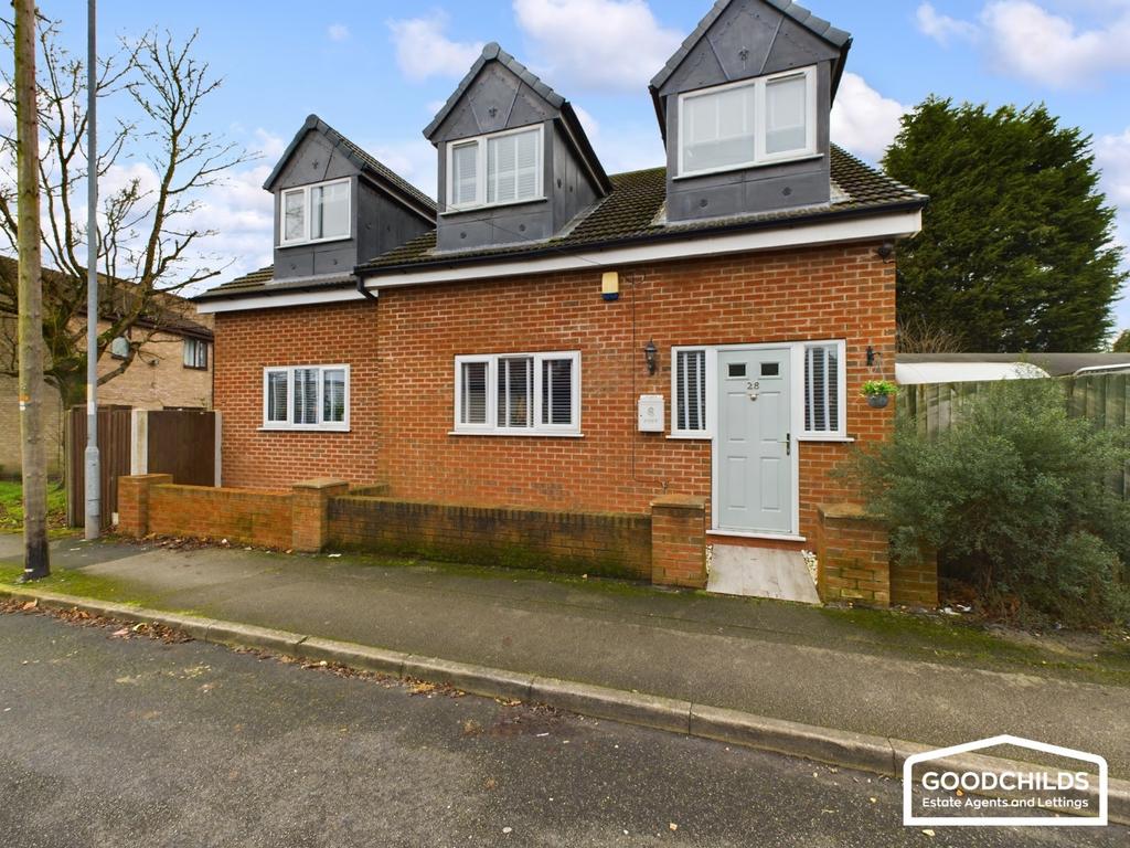 Nursery Road, Bloxwich, WS3 4 bed detached house for sale £270,000
