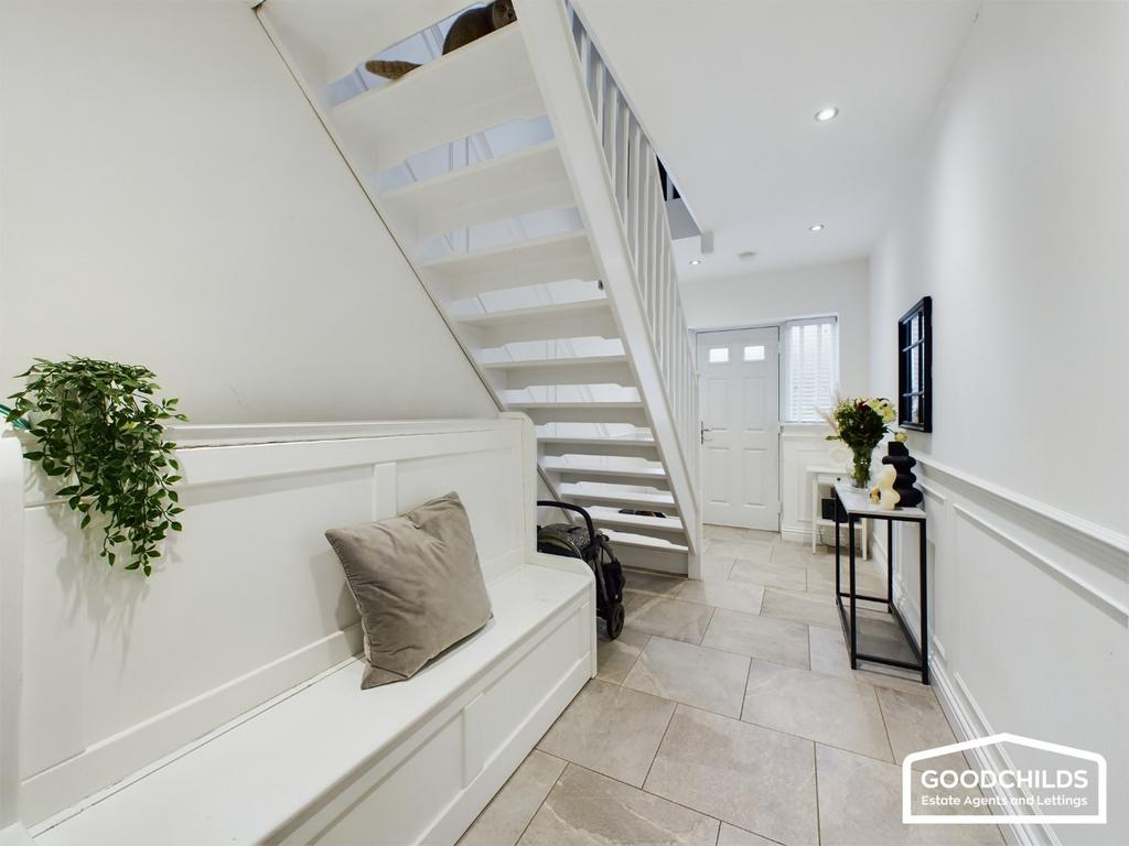 Nursery Road, Bloxwich, WS3 4 bed detached house for sale £270,000