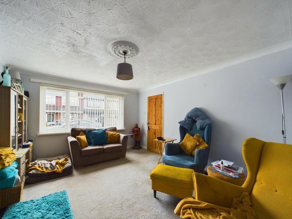 Astral Way, SuttononHull, Hull... 4 bed semidetached house £115,000