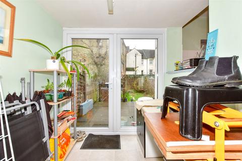 23 Pavilion Road, Folkestone, CT19 5RW