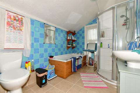 23 Pavilion Road, Folkestone, CT19 5RW