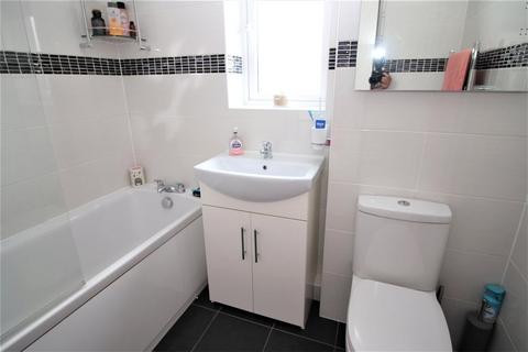 2 Bowles Road, Swindon, SN25 4ZN