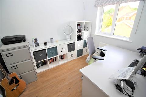 2 Bowles Road, Swindon, SN25 4ZN