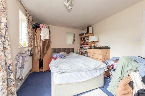 4 bedroom terraced house for sale, Bernhart Close, Edgware, Middlesex, HA8 0SH