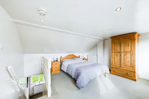 3 bedroom terraced house for sale, Links Road, Chapel-En-Le-Frith, SK23