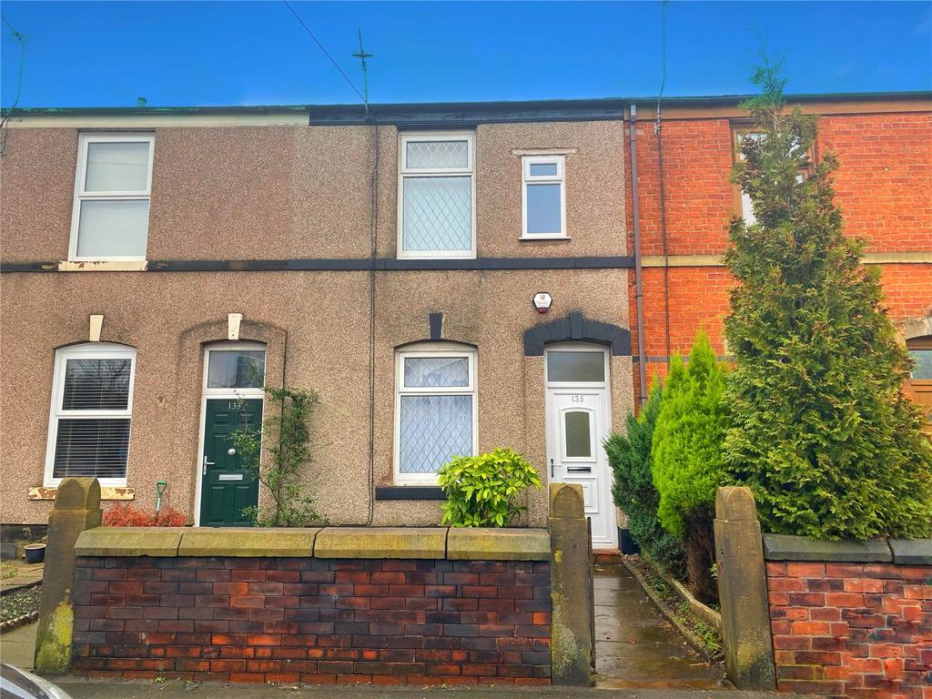Manchester Road, Heywood, Greater Manchester, OL10 3 bed terraced house