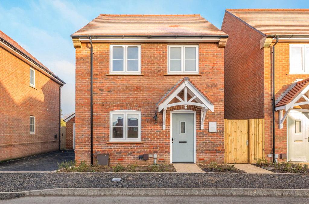 Falkland Drive, Warsash, Southampton... 3 bed detached house for sale