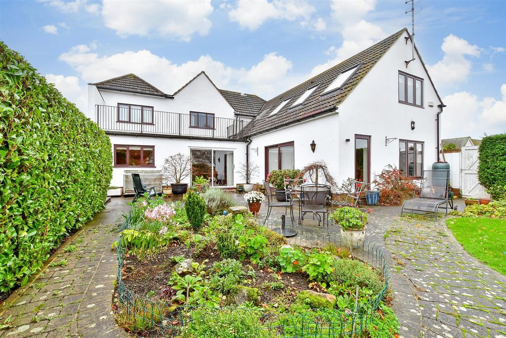 Johns Green, Sandwich, Kent 4 bed detached house for sale £700,000