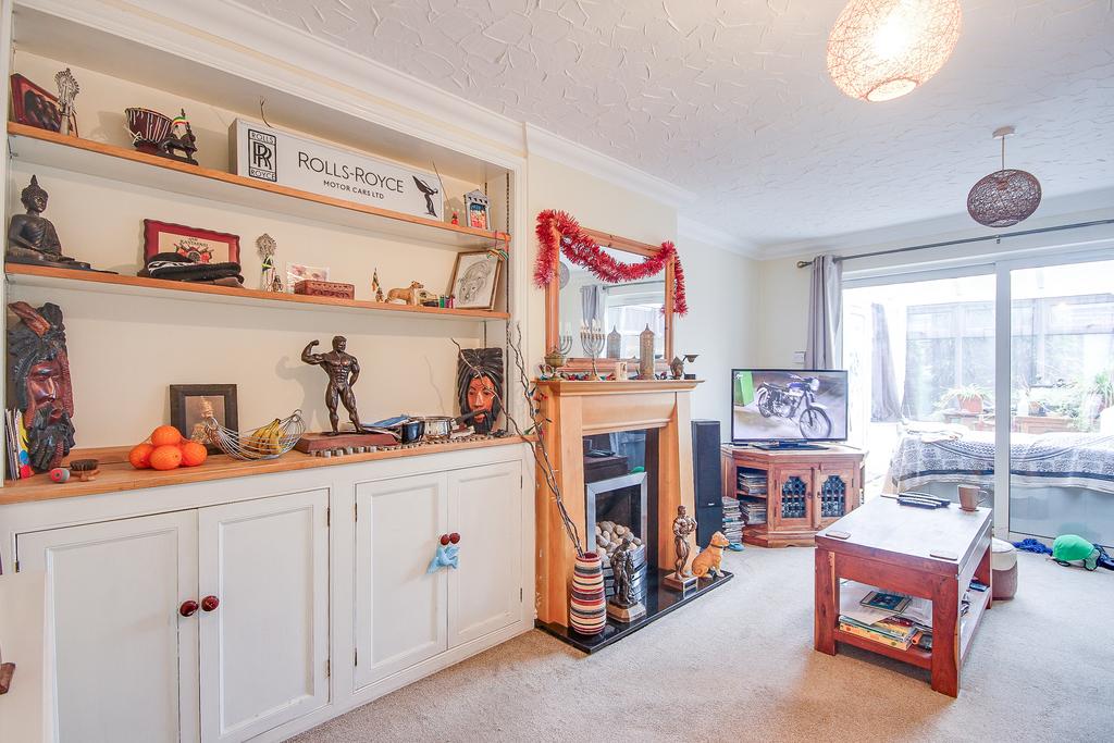 Redwood Close, Podsmead, Gloucester, GL1 2 bed semidetached house for