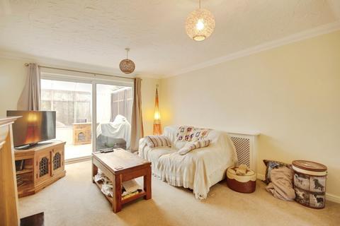 43 Redwood Close, Gloucester, GL1 5TZ