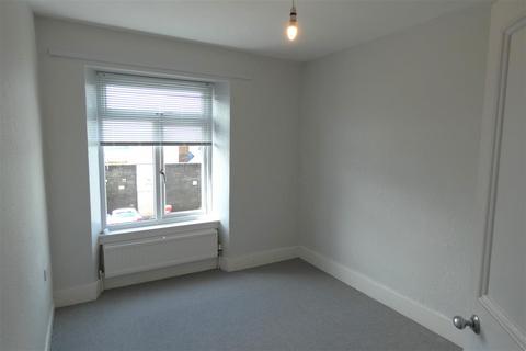 2 bedroom maisonette to rent, Robert Street, Milford Haven
