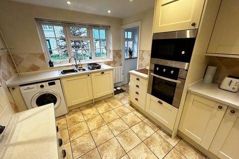 undefined, High Street, Stoke Goldington, MK16