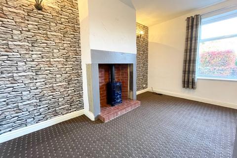 2 bedroom terraced house to rent, Blackmoorfoot Road, Huddersfield, West Yorkshire, HD4