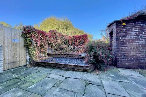 2 bedroom terraced house to rent, Blackmoorfoot Road, Huddersfield, West Yorkshire, HD4