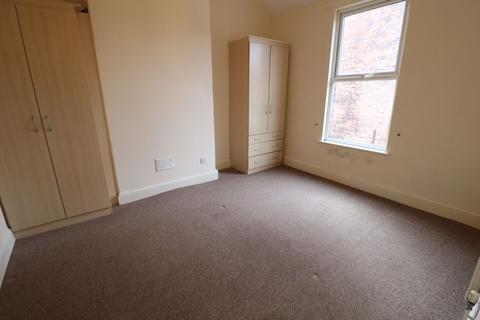 2 bedroom apartment to rent, Lowwood Road, Birkenhead, Merseyside, CH41