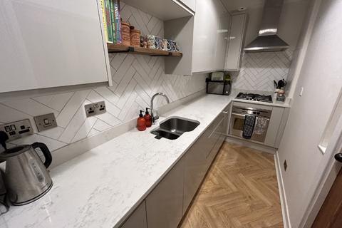 1 bedroom flat to rent, Gibson Terrace, Fountainbridge, Edinburgh, EH11