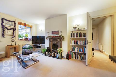 1 bedroom flat to rent - Gower Mews, London, Greater London, WC1E