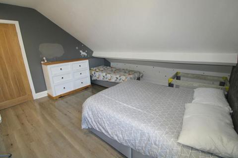 2 bedroom flat for sale - 59 Brighton Road, Rhyl, Denbighshire, LL18 3HL