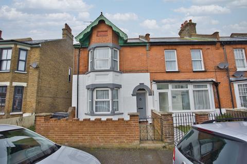 3 bedroom end of terrace house for sale, Downs Road, Walmer, CT14