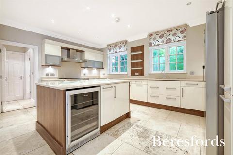 4 bedroom semi-detached house for sale, Cornsland, Brentwood, CM14