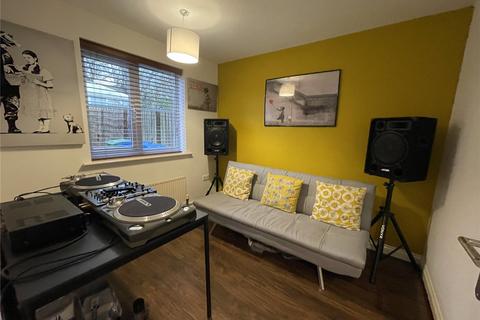 3 bedroom end of terrace house for sale - Waterdale Close, Bridlington, East  Yorkshire, YO16