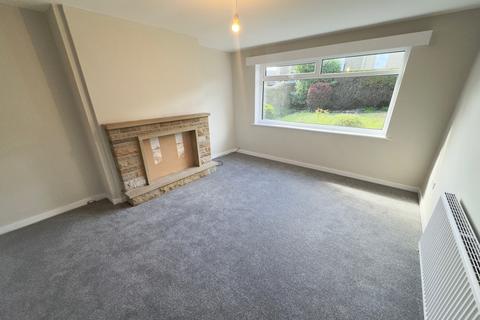 3 bedroom end of terrace house for sale, Staveley Court, Bingley, West Yorkshire