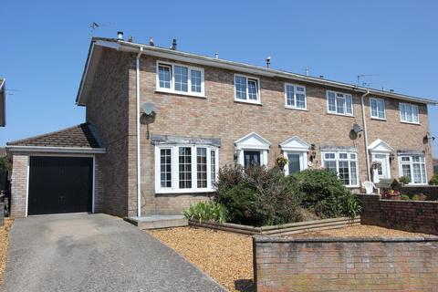 3 bedroom end of terrace house for sale, Crawshay Drive, Boverton, CF61