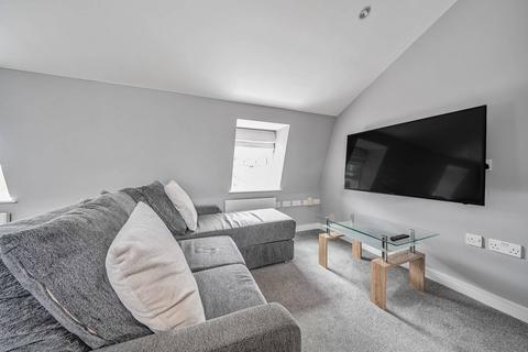 2 bedroom flat for sale, Caledonian Road, King's Cross, London, N1