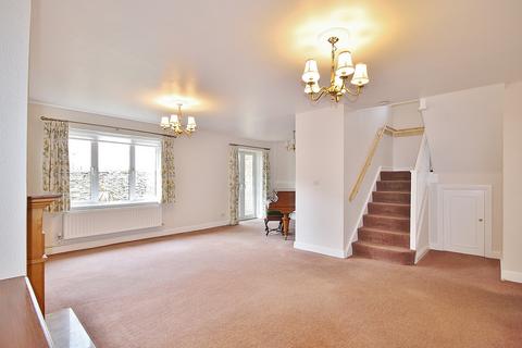 3 bedroom end of terrace house for sale, St Marys Mead, Witney, OX28