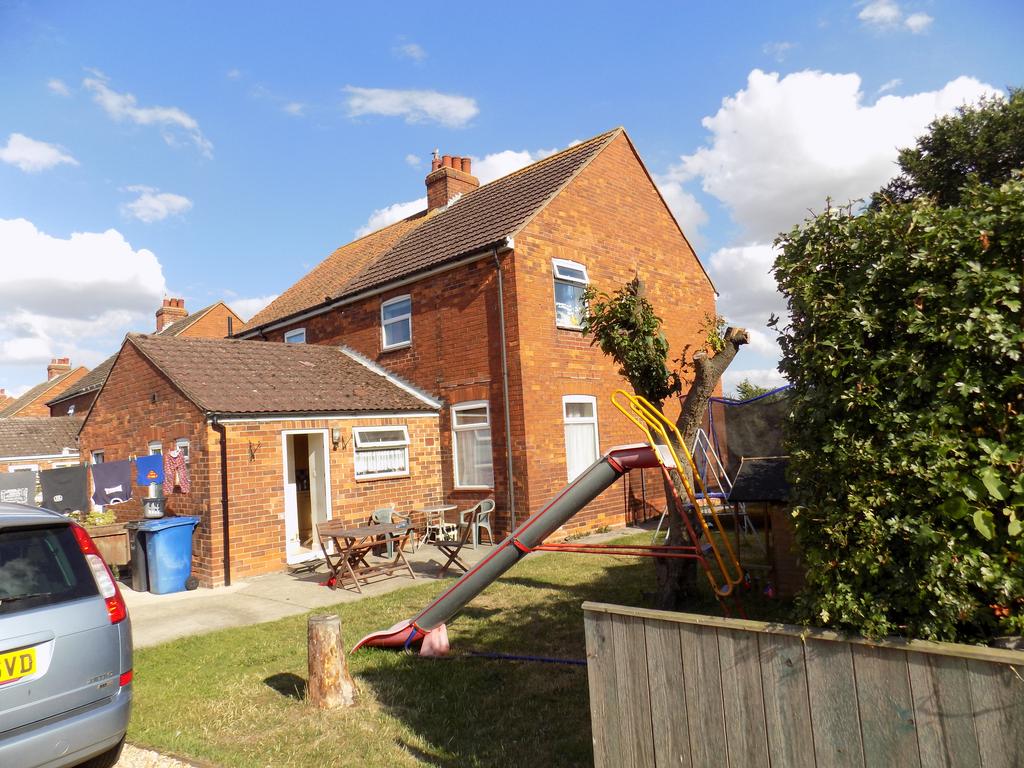 Yarborough Road, Keelby DN41 3 bed semidetached house to rent £700