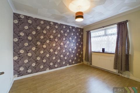 2 bedroom semi-detached bungalow for sale, Winterswyk Avenue, Canvey Island, SS8