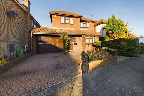 4 bedroom detached house for sale, Fenwick Way, Canvey Island, SS8