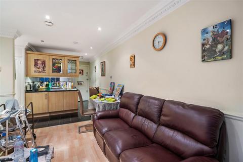 2 bedroom flat for sale, CUMBERLAND COURT, GREAT CUMBERLAND PLACE, London, W1H