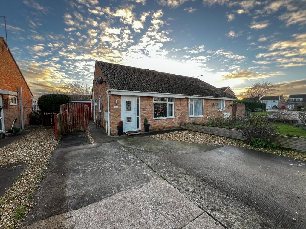 Yeolands Drive, Clevedon, Somerset, BS21 2 bed bungalow for sale £284,950