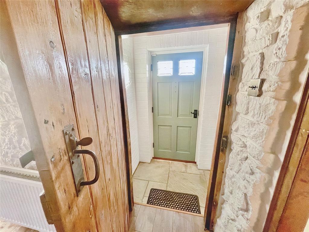 Church Lane, Eaton, Grantham 3 bed detached house for sale £425,000