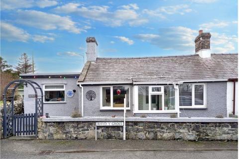 2 bedroom cottage for sale - Pentir LL57