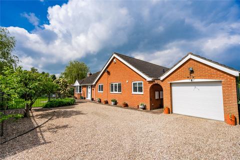 3 bedroom bungalow for sale, The Avenue, Healing, Grimsby, Lincolnshire, DN41